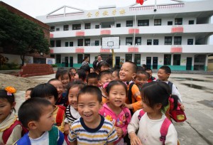 Pacific Oil & Gas Brings Hands-On-Science to children in China